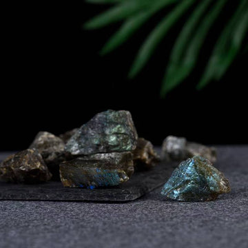 Labradorite---Raw Stones