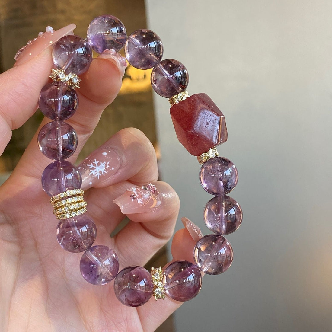 Wisdom’s Embrace：Natural Amethyst Crystal Bracelet